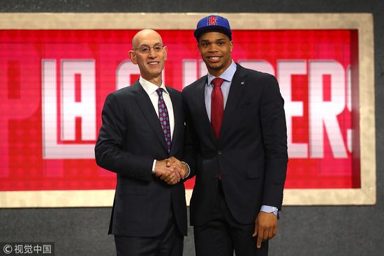 后防线几名 后防线几名